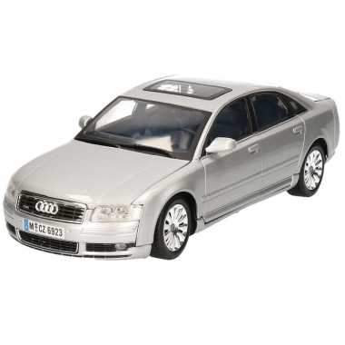 Modelauto audi a8 1:18