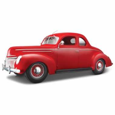 Modelauto ford deluxe coupe 1939 1:18