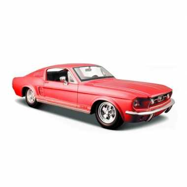 Modelauto ford mustang gt 1967 rood schaal 1:24/19 x 7 x 5 cm