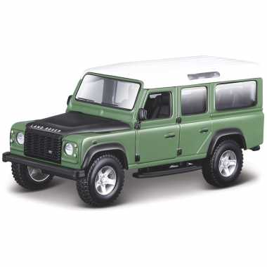 Modelauto land rover defender 110 groen 1:32