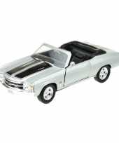 Modelauto chevrolet oldtimer 1971 chevelle zilver grijs 1 34